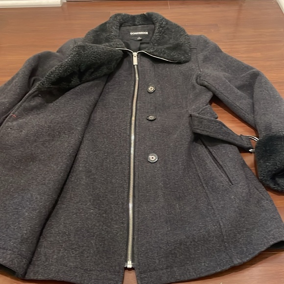 ❌SOLD❌Donnybrook Gray Wool Coat - Picture 4 of 8
